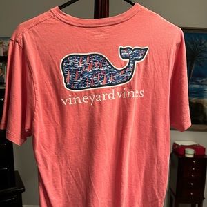 Pink Vineyard Vines men’s t-shirt